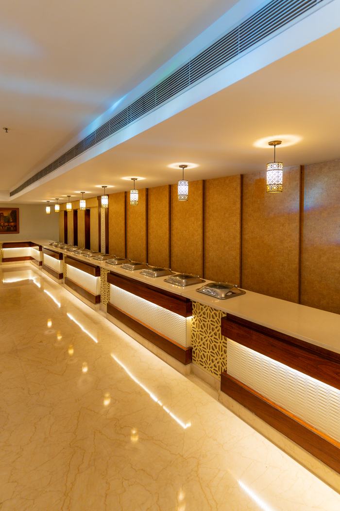 The corridor to the hall